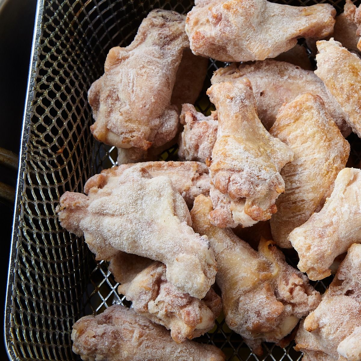 Plain chicken wings cut-up, fully cooked (seasoned)